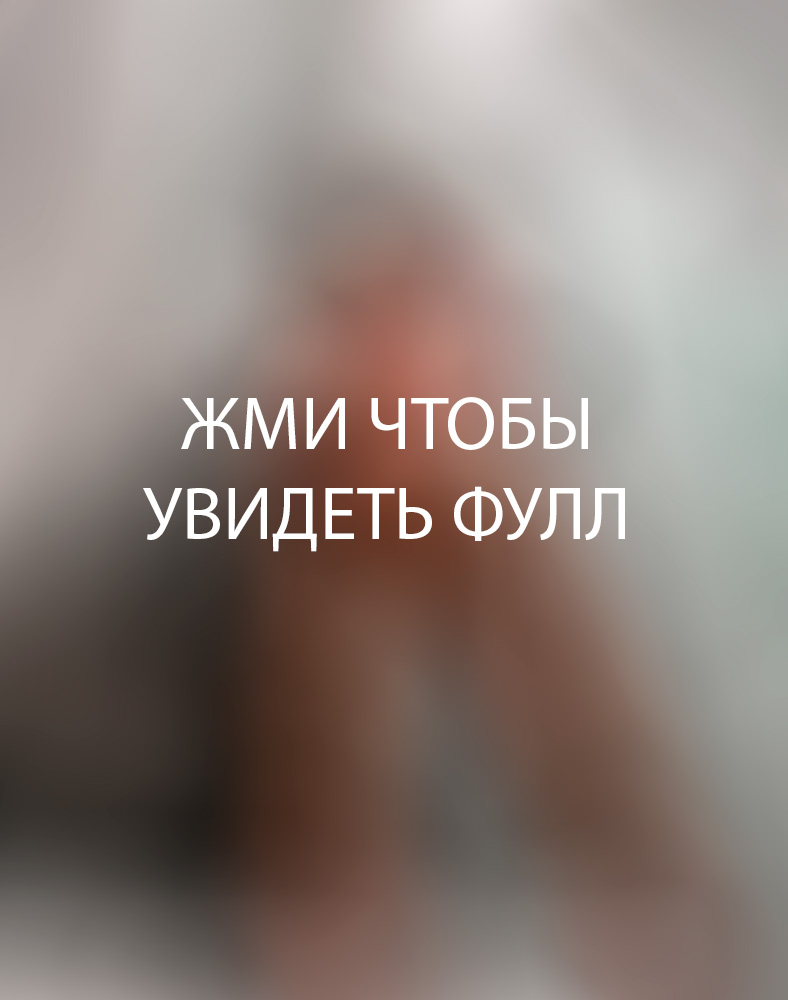 Интимный кадр Анны Костенко в ванной комнате